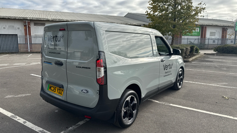 Ford Transit Courier E-Transit Courier 100kW 43kWh Trend Van Auto